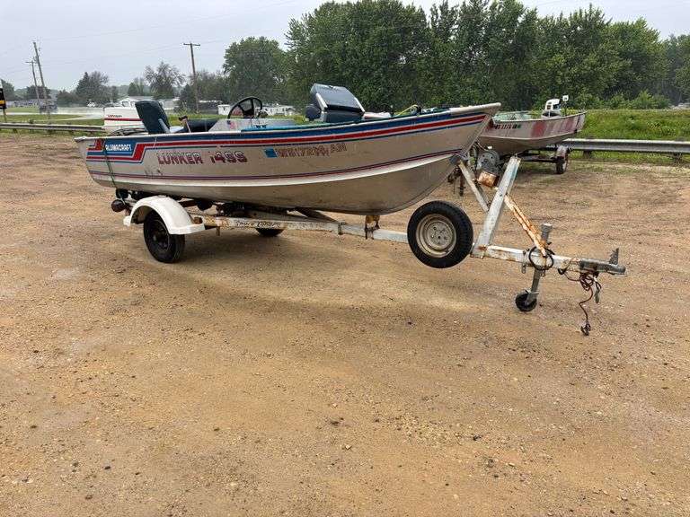 1983 Alumacraft Fishing Boat