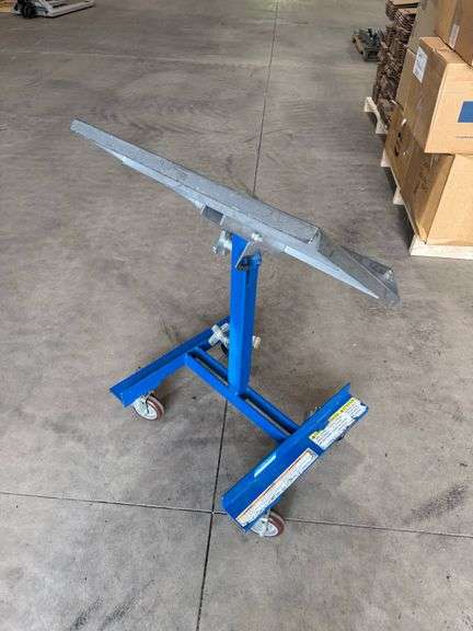 HD Work Station on Casters