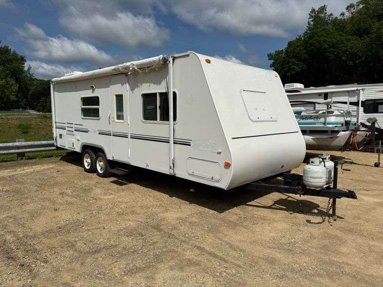 2002 Trail Lite 22' Camper