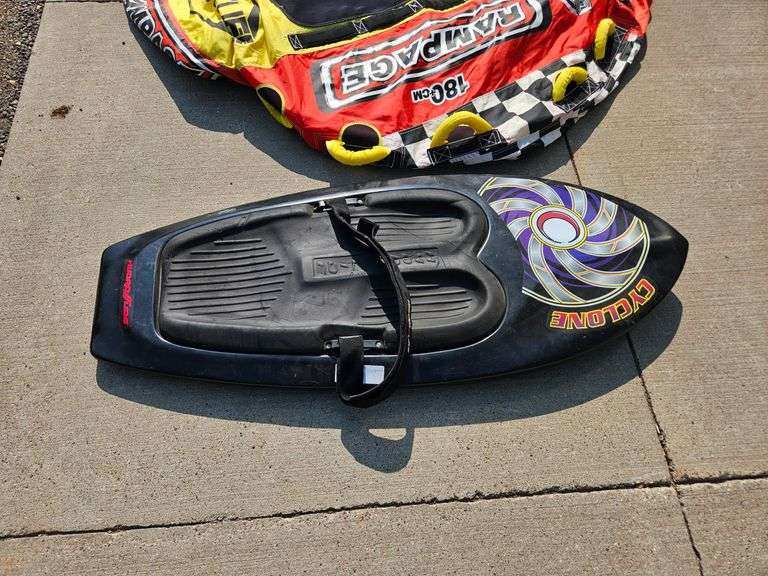 Kneeboard & Water Tube