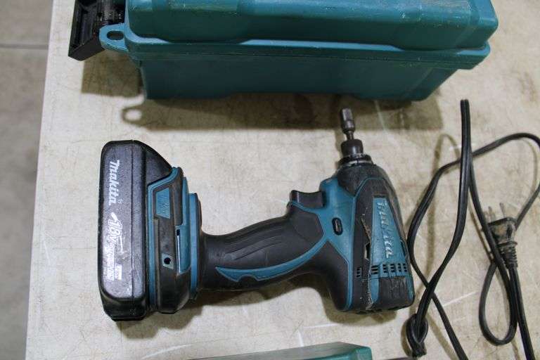 Makita 18v cordless drill
