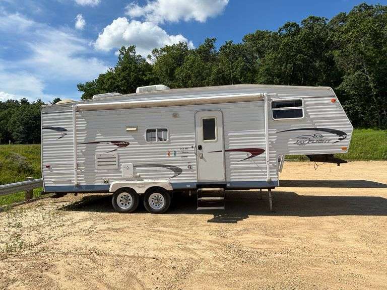 2005 Jayco 5th Wheel Travel Trailer