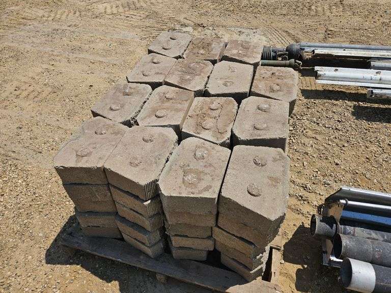 (75) +/- 4x8x12 Landscaping Blocks