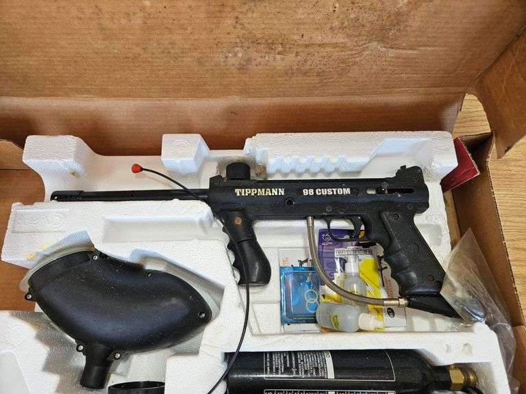 Tippmann 98 Paintball Gun