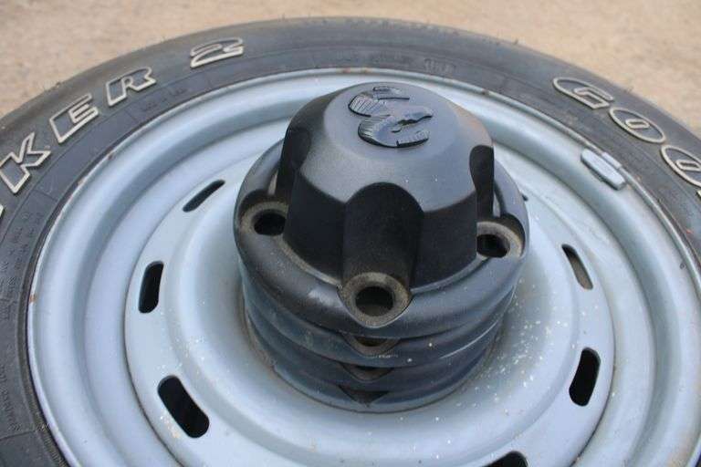 Set of 16" tires & rims off Dodge pick up