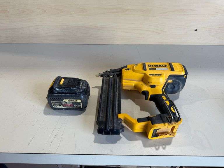 DeWalt 20v 18ga Brad Nailer