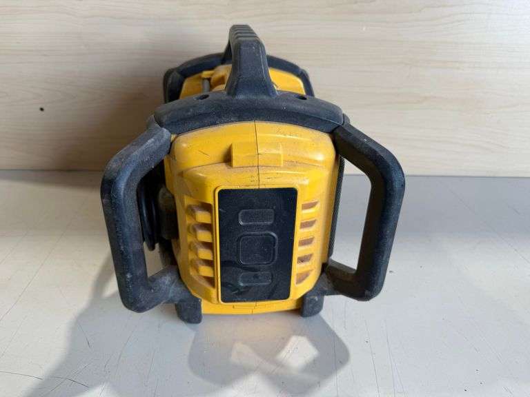 DeWalt Radio/Power Bank