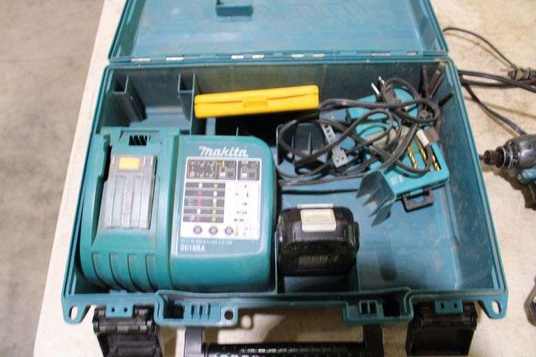 Makita 18v cordless drill
