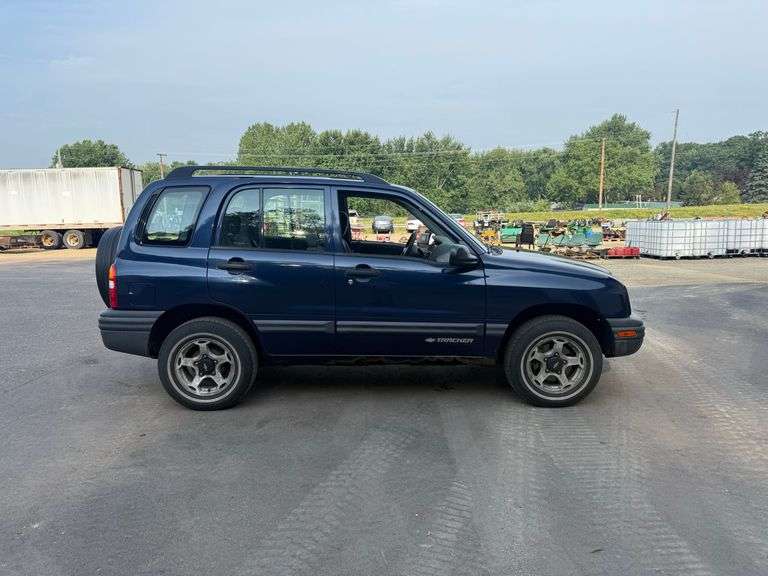 2001 Chevy Tracker