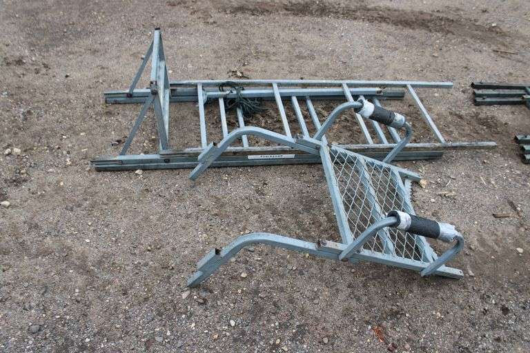 2 ladder tree stands