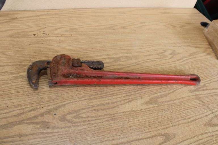 24" Ridgid pipe wrench