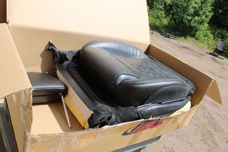 Ford Mustang seats, covers & foam w/head rest