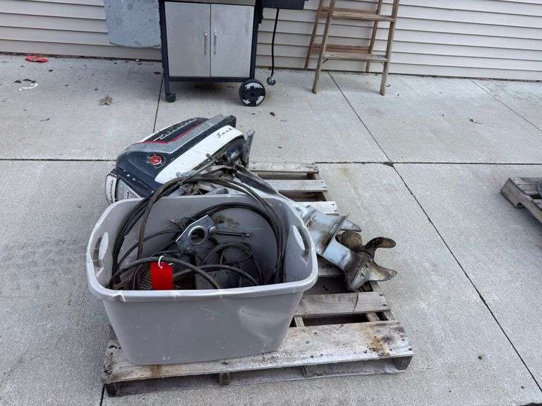 Vintage 25hp Evinrude Outboard Motor - Project