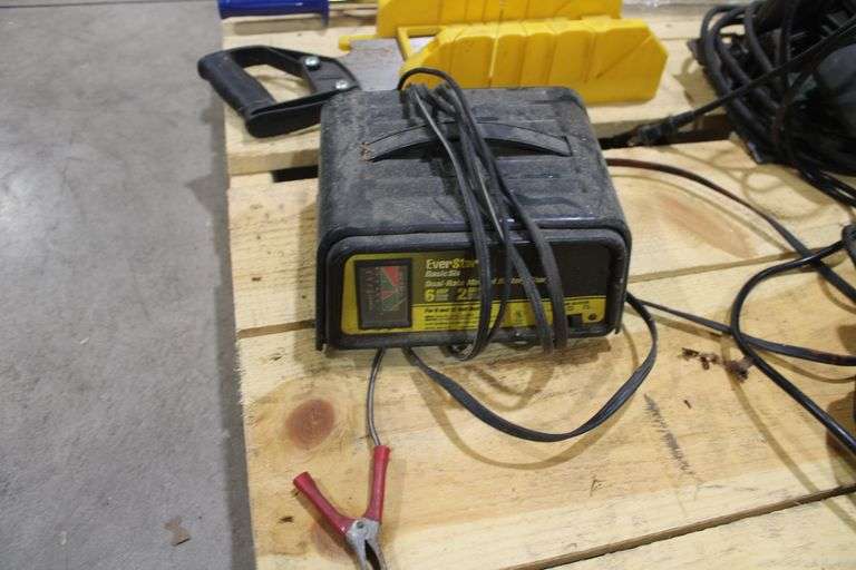 Pallet of misc. elec. power tools