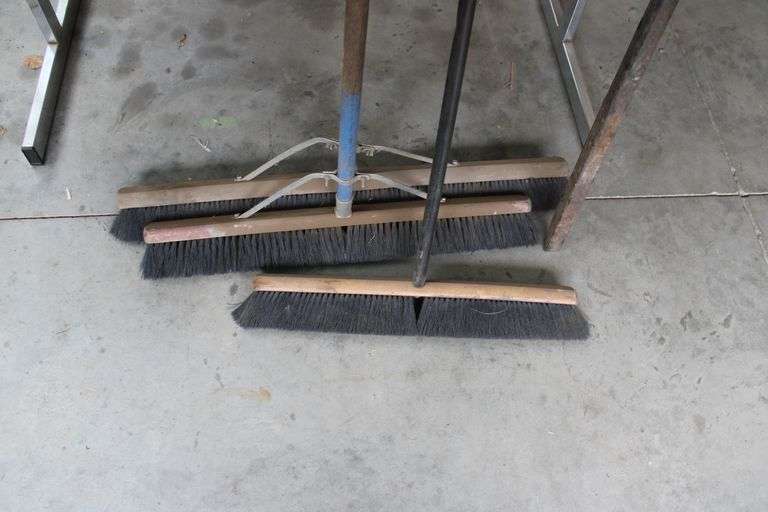 3 shop brooms & steel bar