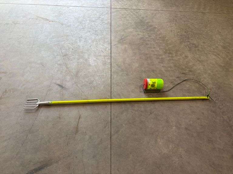 Fishing Spear w/ Rope