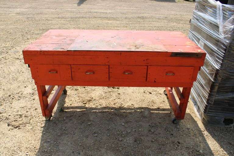 Wood work bench w/drawers