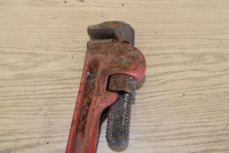 24" Ridgid pipe wrench