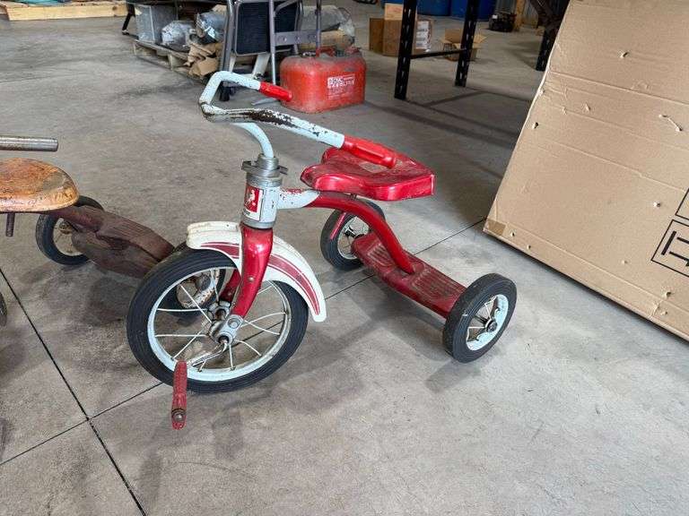 (2) Kids Tricycles