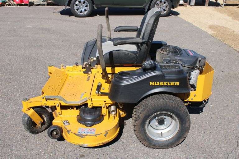 Hustler Raptor zero turn lawn mower