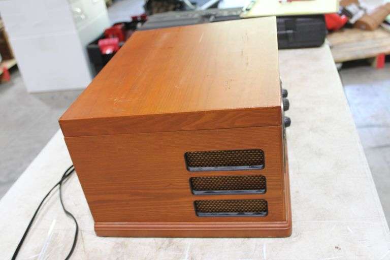 Crosley turn table/CD/Radio/Cassette player