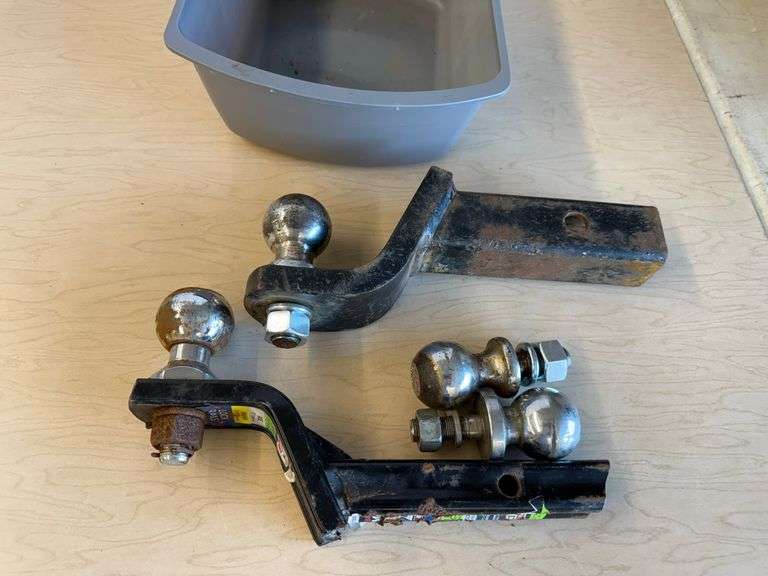 (2) Receiver Hitches w/ (4) Balls