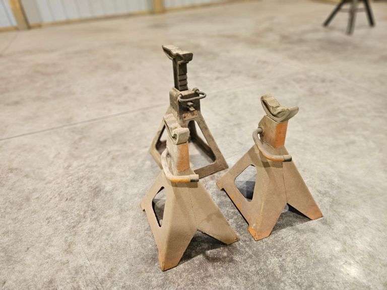 (3) Jack Stands