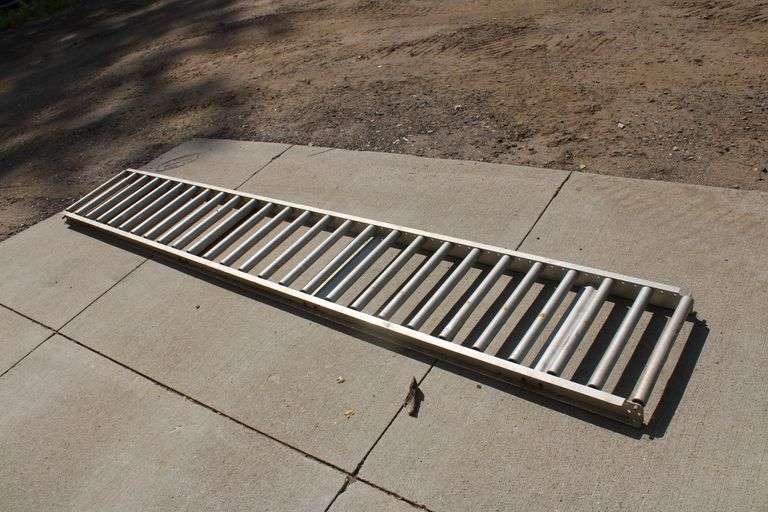 10' x 16" section of roller table