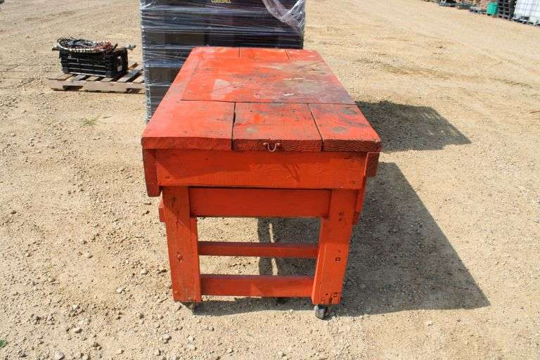 Wood work bench w/drawers