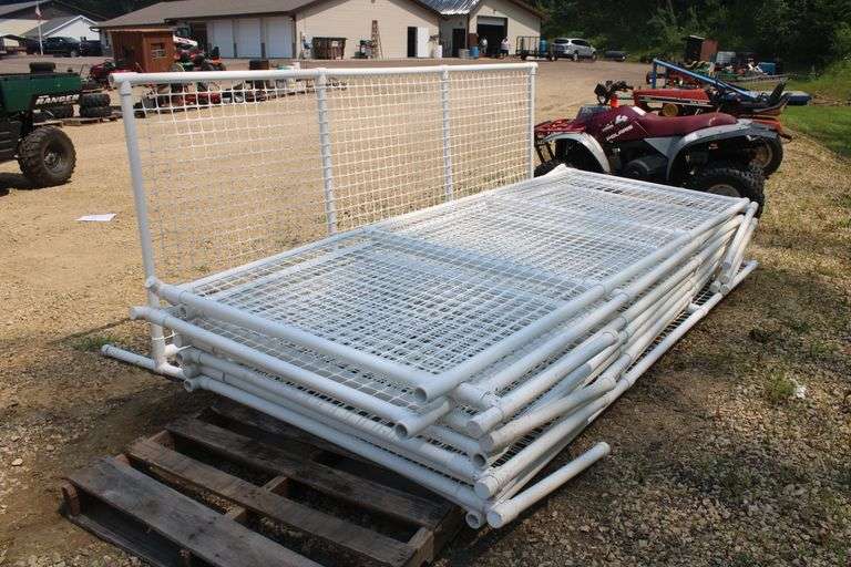 10 sections of PVC event fencing