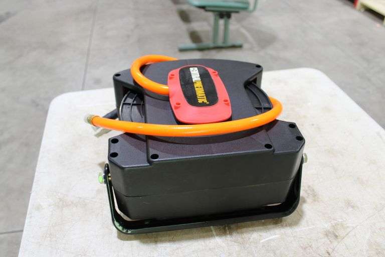 Central Pneumatic air hose & reel