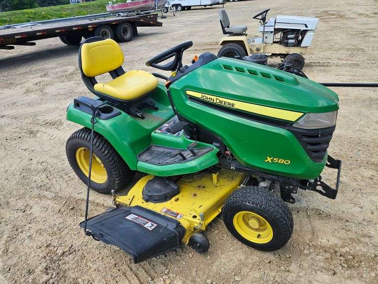 John Deere X580 Lawn Mower