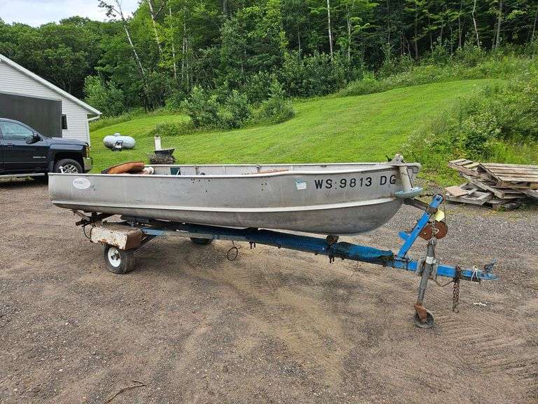 AlumaCraft 14-ft. Aluminum Boat