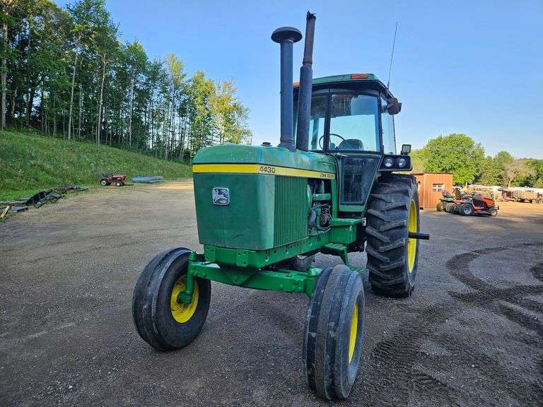 John Deere 4430 tractor