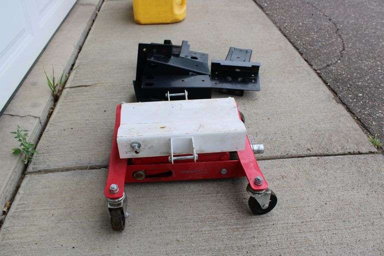 450 lb. Low Lift transmission jack w/brackets
