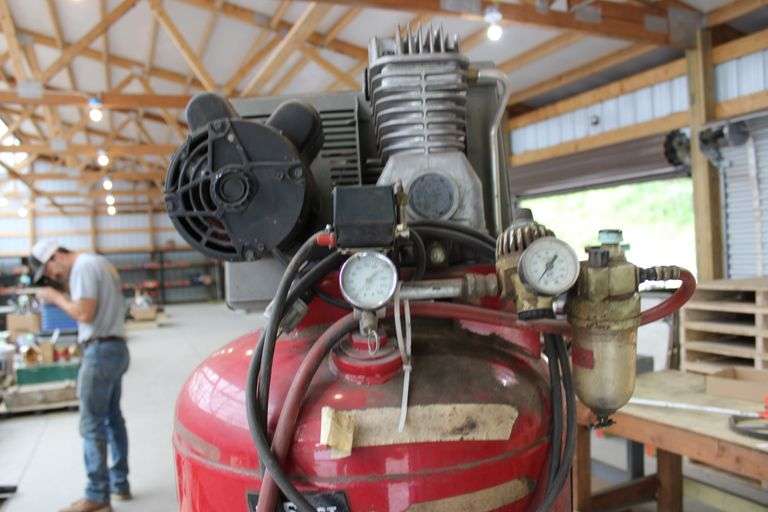 Porter Cable 60 gal. upright air compressor