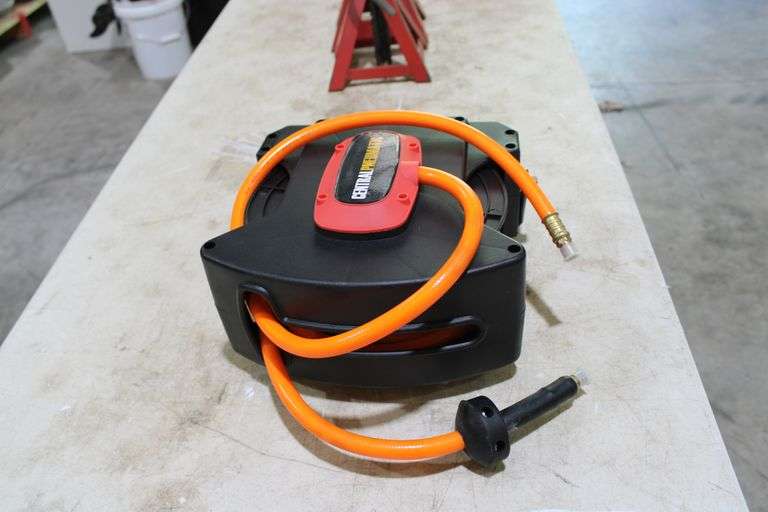 Central Pneumatic air hose & reel