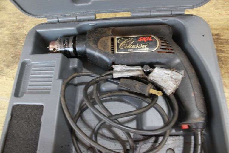 Skil elec. drill w/case
