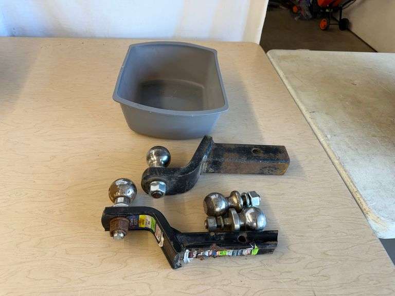 (2) Receiver Hitches w/ (4) Balls