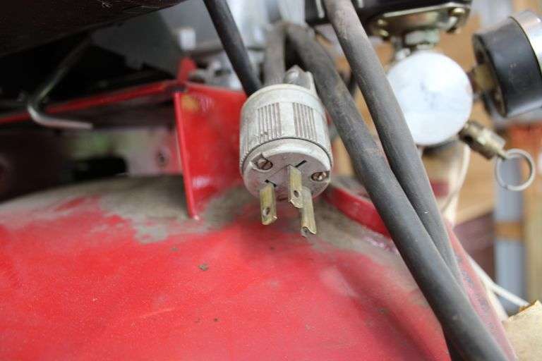 Porter Cable 60 gal. upright air compressor