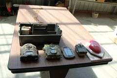 3 digital trail cameras, SD card viewer & mount kit