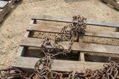 Tractor chains, fit 12.4 x 28