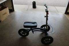 Handicap Knee scooter w/brakes