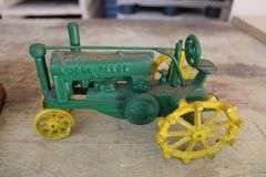 John Deere & International toy tractors