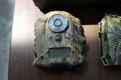 3 digital trail cameras, SD card viewer & mount kit