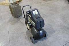 Central Pneumatic portable air compressor