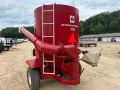 International 1150 Feedmill