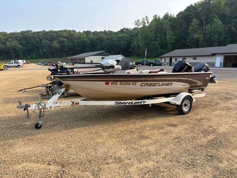 2000 Crestliner 16ft Fishing Boat