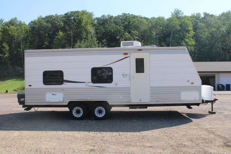 2008 Forest River 22' BH camper