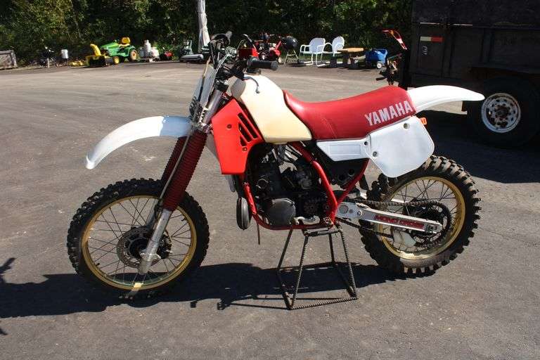 1986 Yamaha YZ250 dirt bike, not running, no title